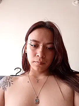 AuroraaMoonn online show from April 30, 2026, 8:57 pm