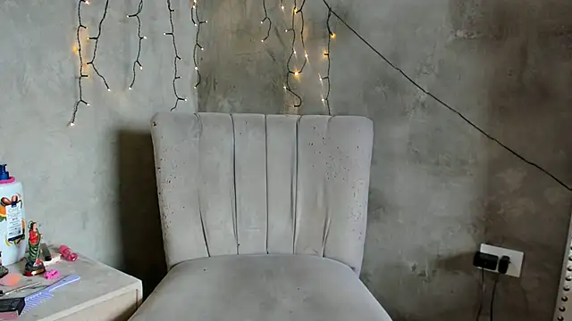 Snapshot of Carolina_Latin chatting on April 27, 2026, 1:42 pm Carolina Latin online show from April 27, 2026, 1:42 pm