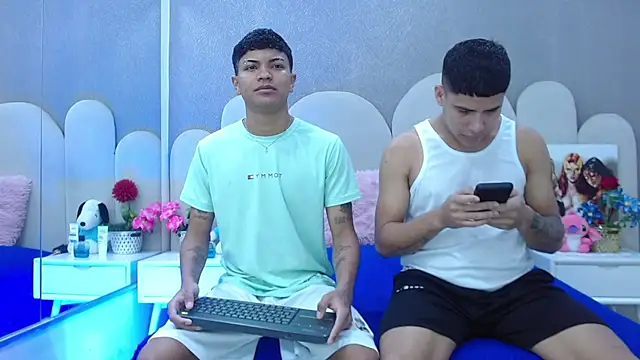 party duo playboy online show from April 28, 2026, 3:22 am