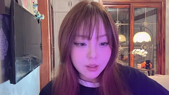 thelittlexx online show from May 13, 2026, 7:39 am