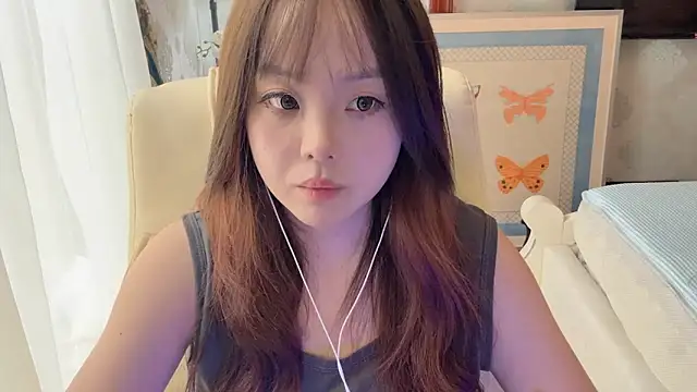 thelittlexx online show from June 18, 2026, 8:25 am