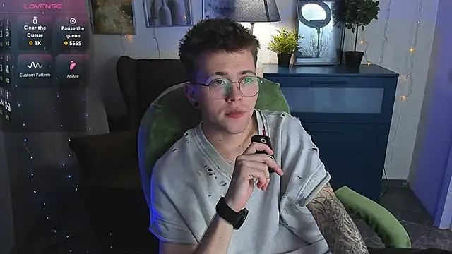 Thomas Norton online show from June 12, 2026, 9:35 pm