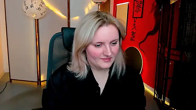 KathyBriggs online show from May 3, 2026, 5:13 am