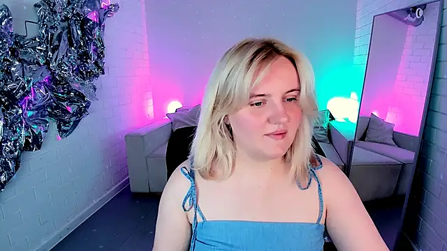 KathyBriggs online show from June 10, 2026, 5:18 am