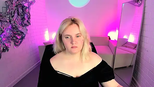 KathyBriggs online show from June 18, 2026, 5:08 am