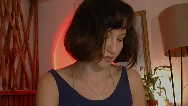 Snapshot of wanderwhitch chatting on May 20, 2026, 3:40 pm wanderwhitch online show from May 20, 2026, 3:40 pm