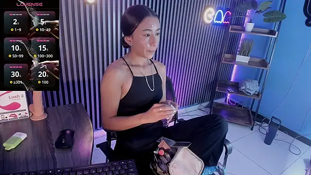 Snapshot of Luna_roose1 chatting on April 19, 2026, 12:26 pm Luna roose1 online show from April 19, 2026, 12:26 pm