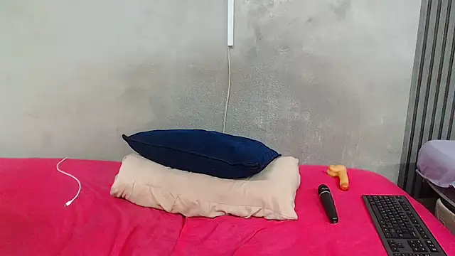 kinkynaghty online show from May 7, 2026, 10:48 pm