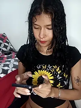 Yi Uzi online show from April 25, 2026, 1:08 am