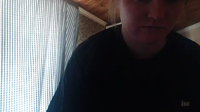 Snapshot of CharleyReid chatting on June 5, 2026, 8:53 am CharleyReid online show from June 5, 2026, 8:53 am