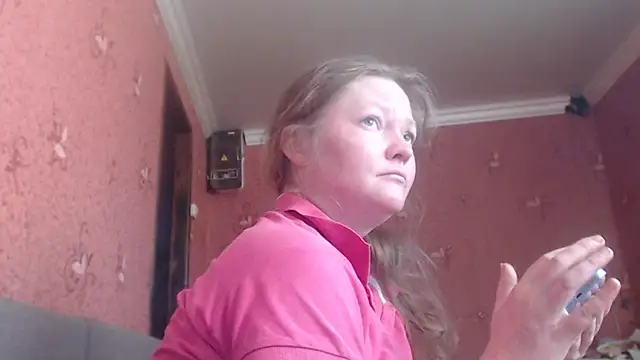 Snapshot of CharleyReid chatting on June 13, 2026, 4:43 am CharleyReid online show from June 13, 2026, 4:43 am