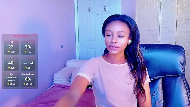 Snapshot of Amber_Fae chatting on May 12, 2026, 1:47 am Amber Fae online show from May 12, 2026, 1:47 am