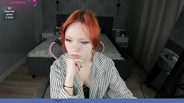 Snapshot of Loly_Cuttie chatting on April 14, 2026, 1:00 am Loly Cuttie online show from April 14, 2026, 1:00 am