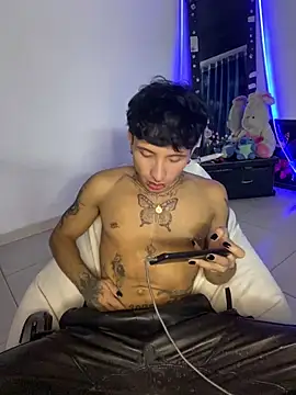 pol mood online show from April 24, 2026, 3:31 am