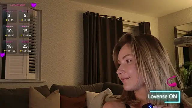 Snapshot of WhereisAlice chatting on March 28, 2026, 1:49 am WhereisAlice online show from March 28, 2026, 1:49 am