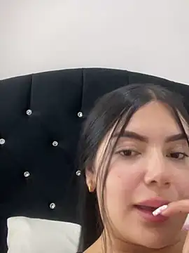 Snapshot of Cami_olarte chatting on June 1, 2026, 6:15 am Cami olarte online show from June 1, 2026, 6:15 am