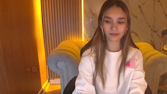 Snapshot of Paulin_roses_tf chatting on April 14, 2026, 2:01 pm Paulin roses tf online show from April 14, 2026, 2:01 pm