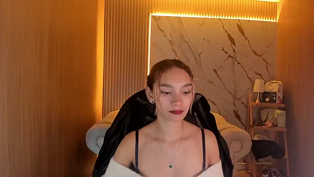 Snapshot of Paulin_roses_tf chatting on May 7, 2026, 2:44 pm Paulin roses tf online show from May 7, 2026, 2:44 pm