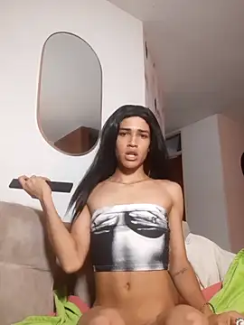 candylira31 online show from April 1, 2026, 7:53 am