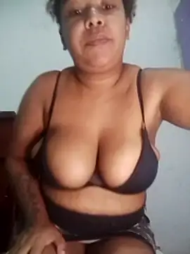 kimberlly25 online show from May 28, 2026, 12:46 pm