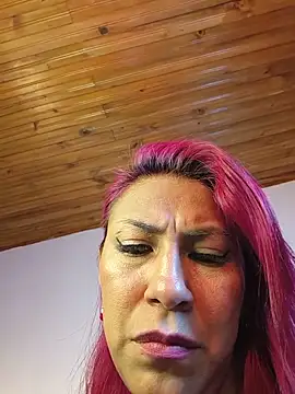 Snapshot of tatianabelli chatting on June 17, 2026, 12:35 am tatianabelli online show from June 17, 2026, 12:35 am