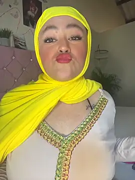 Snapshot of Marian_fadel chatting on May 8, 2026, 12:54 pm Marian fadel online show from May 8, 2026, 12:54 pm