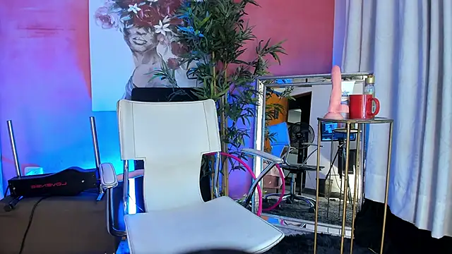 LexyNova  online show from April 8, 2026, 5:35 pm