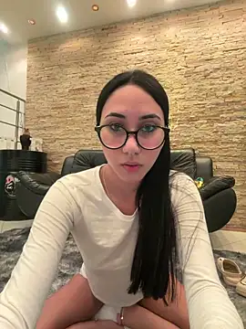 juliacosta online show from May 30, 2026, 7:16 am