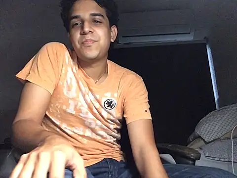 Snapshot of biencaliente1003 chatting on June 24, 2026, 12:31 am biencaliente1003 online show from June 24, 2026, 12:31 am