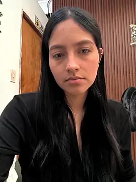 SophiaCastro09  online show from May 23, 2026, 12:42 pm