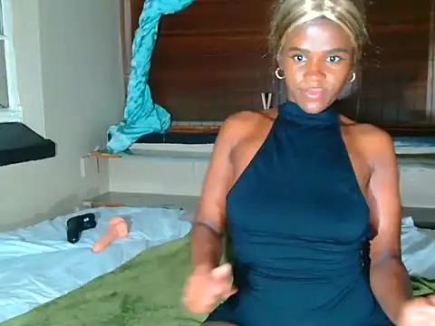 CaramelCandyxx online show from April 28, 2026, 12:42 am