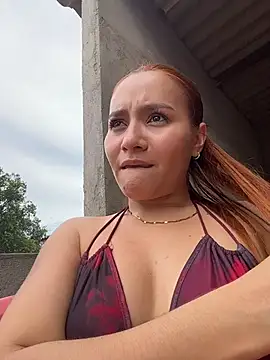 Snapshot of MiaGlow07 chatting on April 7, 2026, 8:53 pm MiaGlow07 online show from April 7, 2026, 8:53 pm