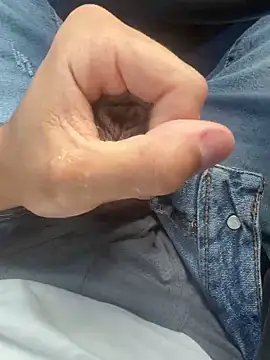 Snapshot of Mik3x chatting on March 27, 2026, 7:35 pm Mik3x online show from March 27, 2026, 7:35 pm