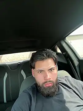 latinoo hott22 online show from April 7, 2026, 5:57 pm