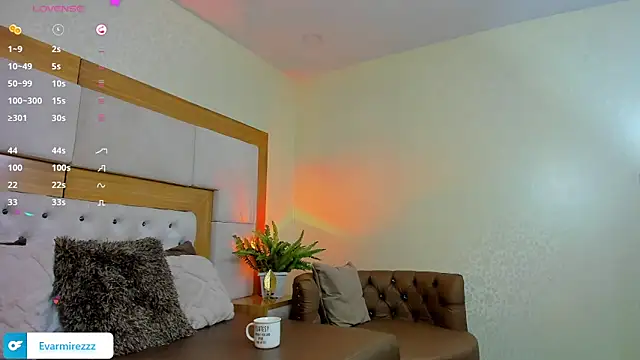 Venezuelan Butt online show from May 19, 2026, 2:01 pm