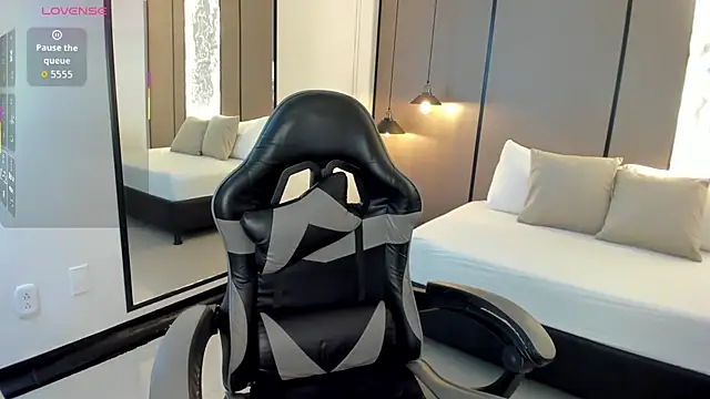 Snapshot of aisha_hart_ chatting on April 10, 2026, 3:01 am aisha hart online show from April 10, 2026, 3:01 am