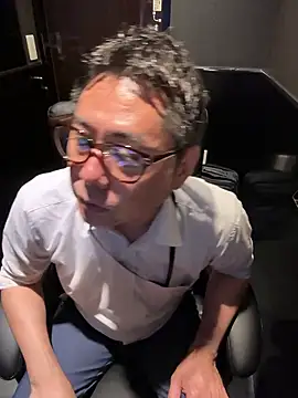 Snapshot of RYUICHI_1919 chatting on June 18, 2026, 10:30 am RYUICHI 1919 online show from June 18, 2026, 10:30 am