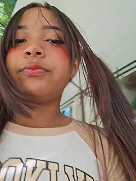 Snapshot of Pretty_karol chatting on June 25, 2026, 12:42 pm Pretty karol online show from June 25, 2026, 12:42 pm