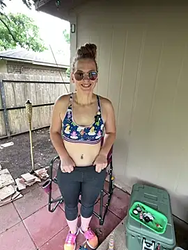 RoxyRedXO12 online show from April 22, 2026, 5:58 pm