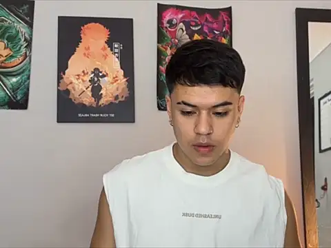 Snapshot of Tuenkim_ chatting on April 7, 2026, 3:29 am Tuenkim online show from April 7, 2026, 3:29 am