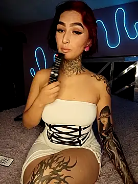 AmaraRossi online show from April 16, 2026, 1:45 pm