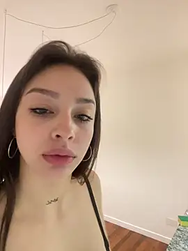 Onlyalvareznicolll online show from March 28, 2026, 2:55 am