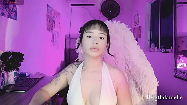 goth Valentinna online show from April 23, 2026, 5:41 am
