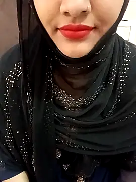 Miss Noor   online show from May 1, 2026, 5:45 am