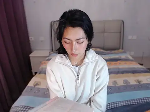 A--zi online show from April 12, 2026, 7:57 am