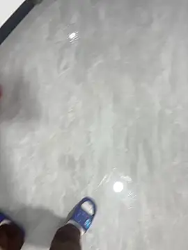 yingzi003 online show from May 11, 2026, 12:38 am