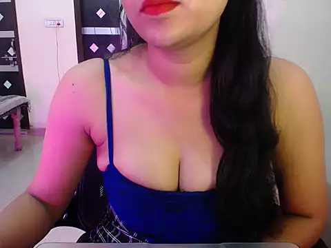 Riya saini06 online show from May 15, 2026, 5:36 am