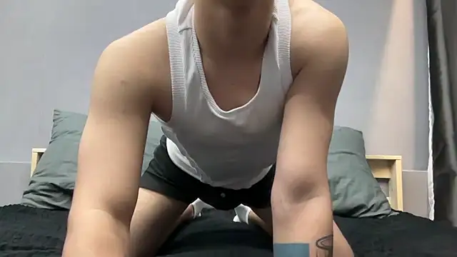 MaxWoolf online show from April 11, 2026, 4:33 pm