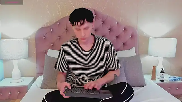 LephyStar online show from June 21, 2026, 11:18 pm