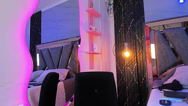Snapshot of Amaia_aa_ chatting on June 22, 2026, 7:33 pm Amaia aa online show from June 22, 2026, 7:33 pm